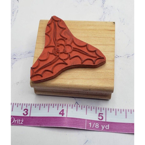 Holly Berry Bunch Canadian Maple Collection Wood Mounted Rubber Stamp - Picture 7 of 7